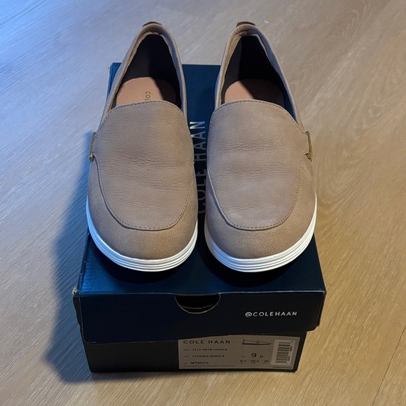 NIB Cole Haan Women's Ella Venetian Slip-On Loafers size 9